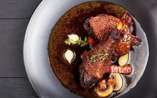 Mâncăruri specifice Franței – o călătorie printre aromele rafinate ale bucătăriei franceze