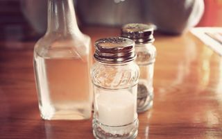 10 utilizări ingenioase ale oțetului alb în casă