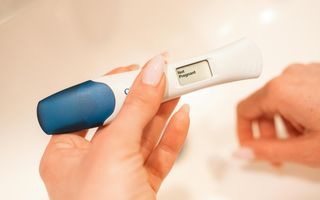 Sterilet cu cupru sau sterilet hormonal? Avantaje și diferențe pe care trebuie să le știi