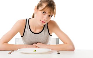 Diete care te pot îmbolnăvi: regimuri populare care îți pot afecta grav sănătatea