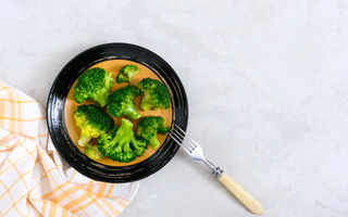 Alimente care provoacă balonare: ce este bine să eviți dacă te confrunți frecvent cu abdomenul umflat