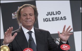 Secretele unui idol: Julio Iglesias, acuzat de agresiuni sexuale la vilele sale din Caraibe