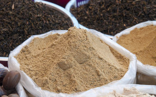 Drojdia de bere: beneficii pentru păr, piele, imunitate și energie