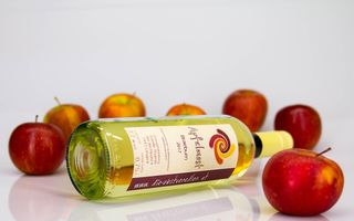 Oțet de mere cu miere – ce beneficii are cu adevărat și cât e mit?
