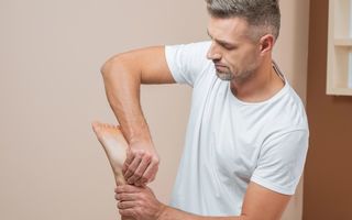 Cum îți dai seama că ai o fractură: semnele pe care nu trebuie să le ignori
