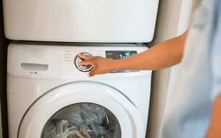 Ce nu îți spune nimeni când alegi un electrocasnic pentru spălat haine