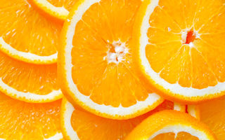 Cum să îți dai seama că ai deficit de vitamine. Semnalele banale pe care corpul ți le transmite