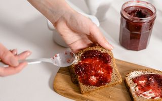 Cum faci gem fără zahăr sau cu mai puțin zahăr. Rețete simple, trucuri și reguli importante pentru păstrare
