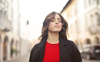 Zodiile care par liniștite, dar au o viață interioară haotică