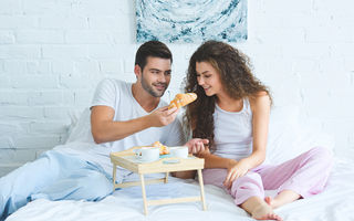 Lucrurile pe care fiecare zodie le face doar atunci când iubește cu adevărat