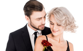 Cum să-l faci să te iubească mai mult fără să te umilești