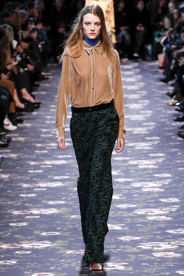Modă. 40 cele mai interesante ţinute de la Paris Fashion Week