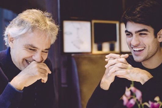 Cum Arată Matteo Bocelli Fiul Lui Andrea Bocelli Este Un Model De Succes și Un Tenor Talentat Divertisment Vedete Eva Ro