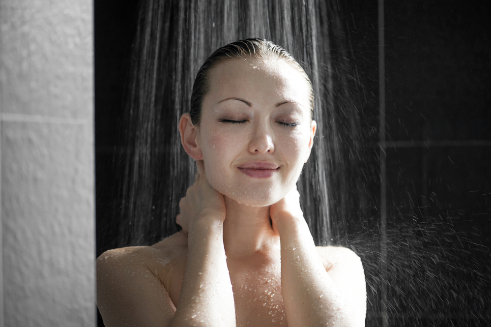 De ce e mai bine să faci duș seara. 6 motive – Sănătate > Medicina preventiva De ce e mai bine să faci duș seara. 6 motive – Sănătate > Medicina preventiva