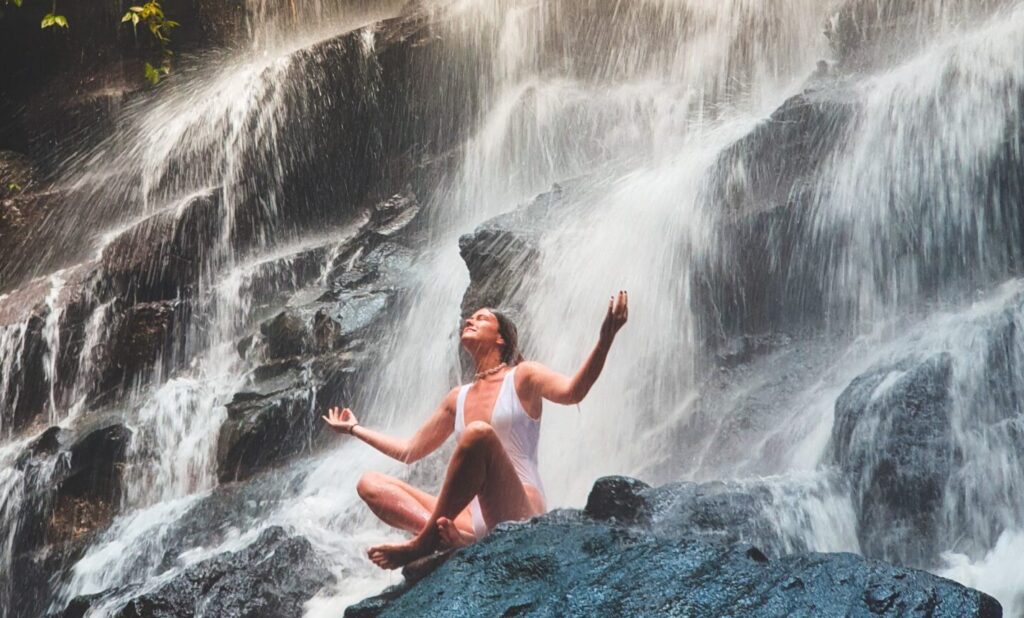 Baia de sunete, o nouă practică wellness de încercat pentru energizare și diminuarea stresului – Sănătate > Medicina alternativa Baia de sunete, o nouă practică wellness de încercat pentru energizare și diminuarea stresului – Sănătate > Medicina alternativa