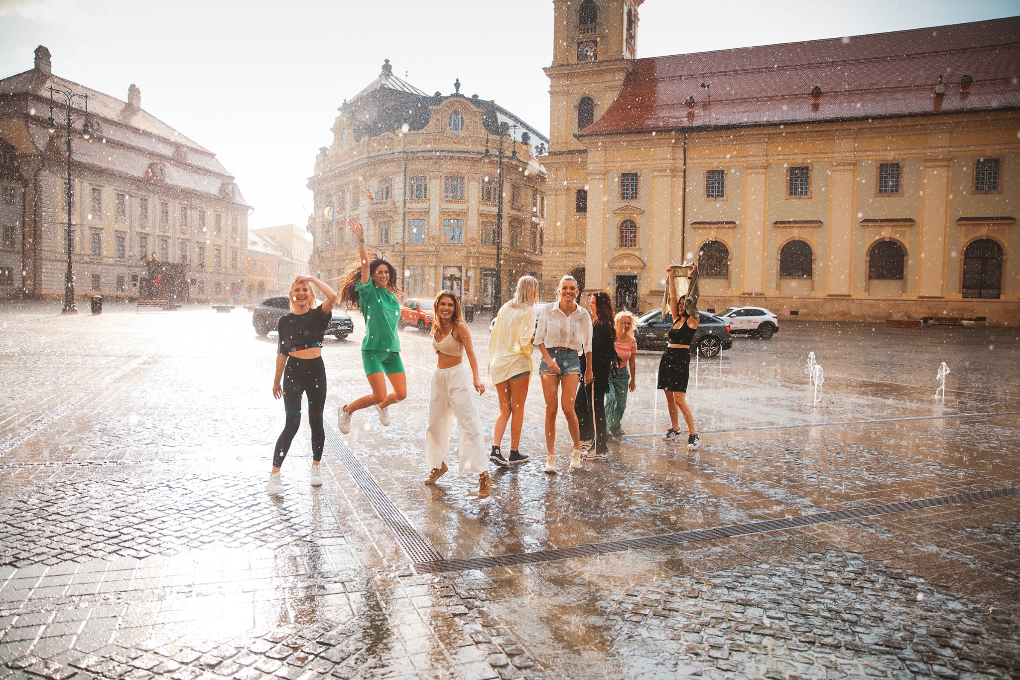 Cum arată o zi din viața unei femei influencer? Dar patru? Urmează Aventour la feminin by Textar, ediția a doua! Cum arată o zi din viața unei femei influencer? Dar patru? Urmează Aventour la feminin by Textar, ediția a doua!